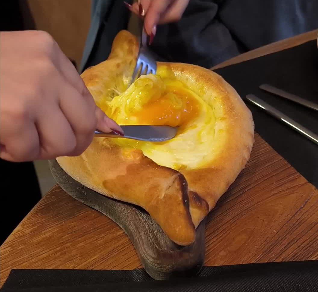 Kinkali Khachapuri