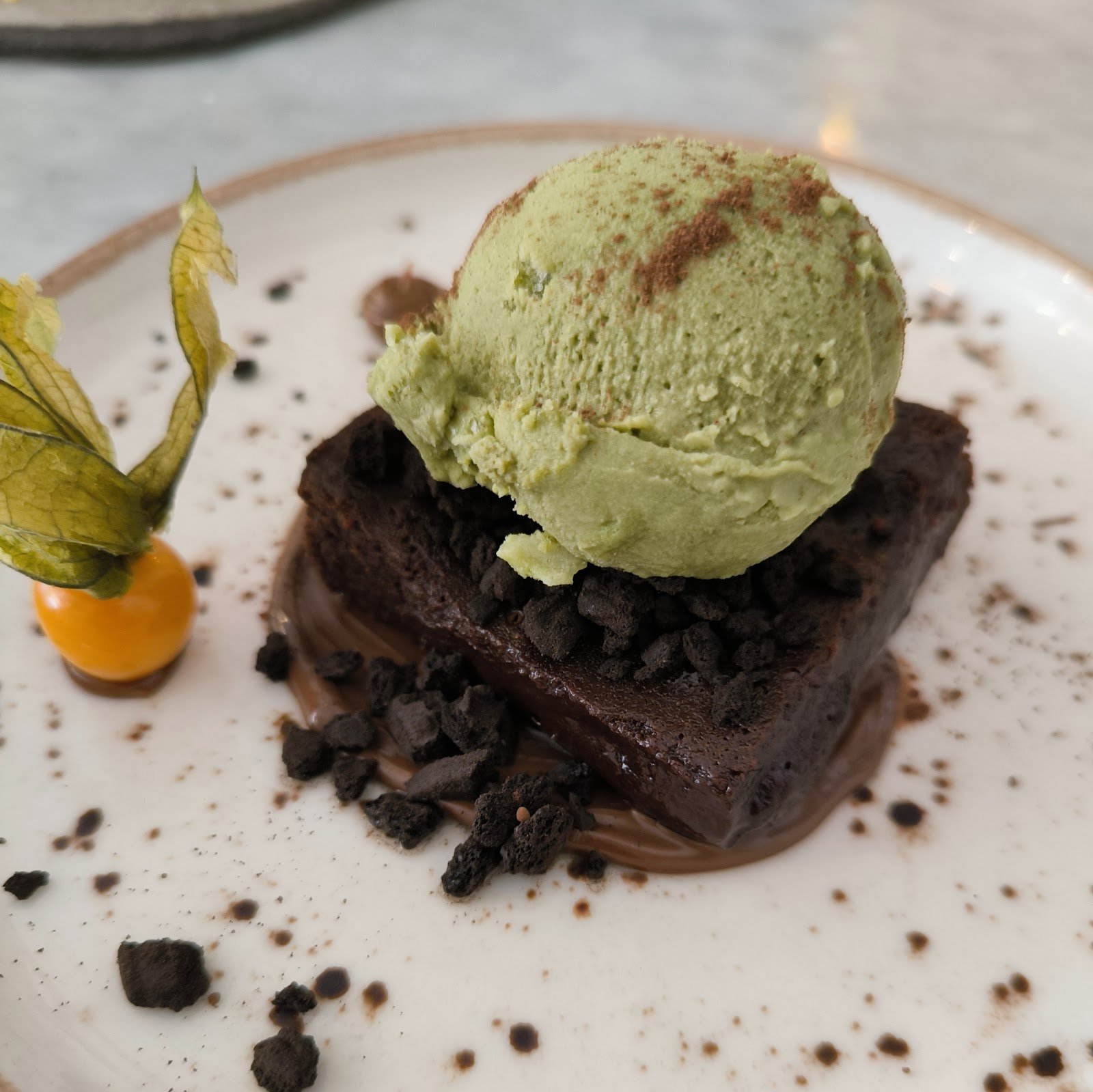 Sr.Ito - Brownie with green tea ice cream