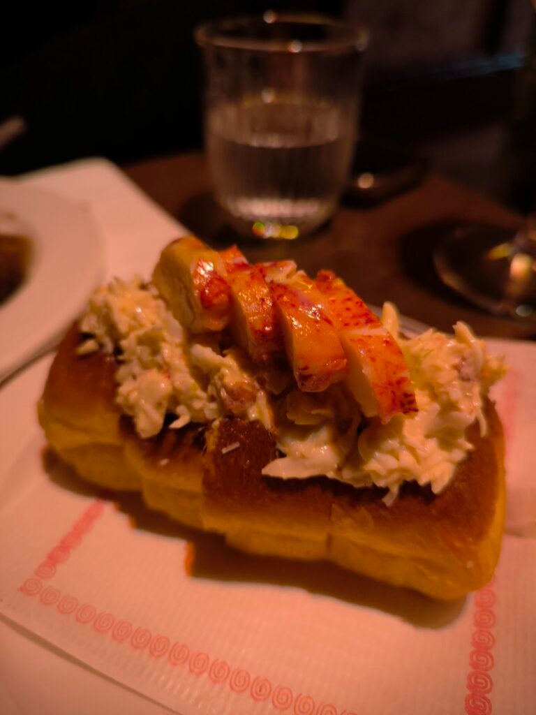 Bar Manero - lobster roll