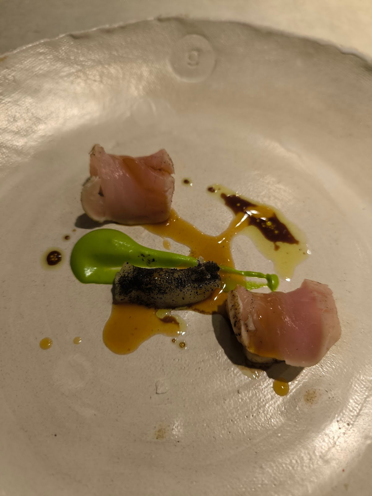 Grilled aubergine with tuna tataki