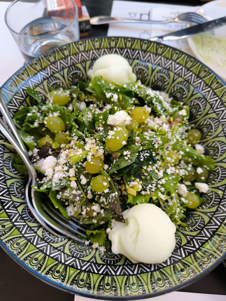 mesclun salad - lama mezedopoleio 