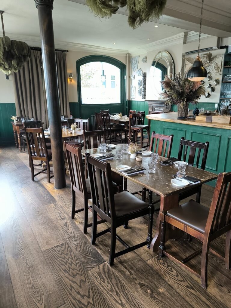 The Harwood Arms - internal