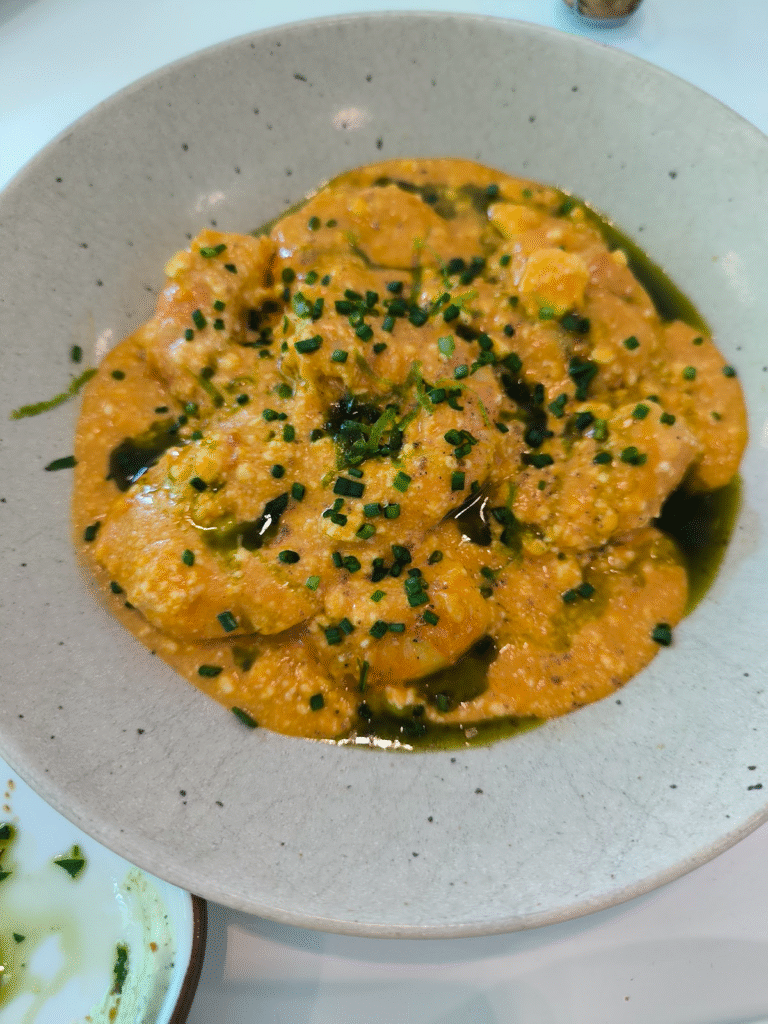 Lama mezedopoleio - shrimp saganaki