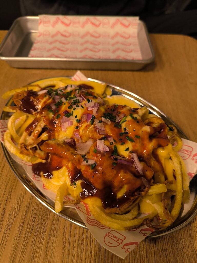 Los Costilla - Pulled pork and cheese curly fries