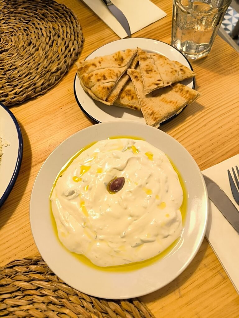 Spitiko - pita and tzatziki