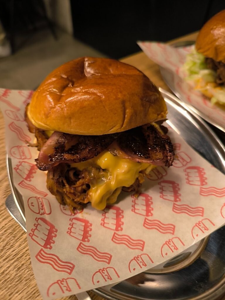 Los Costilla - Cinnamon Pulled Pork Burger