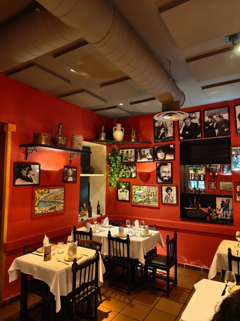 Trattoria Pulcinella - internal
