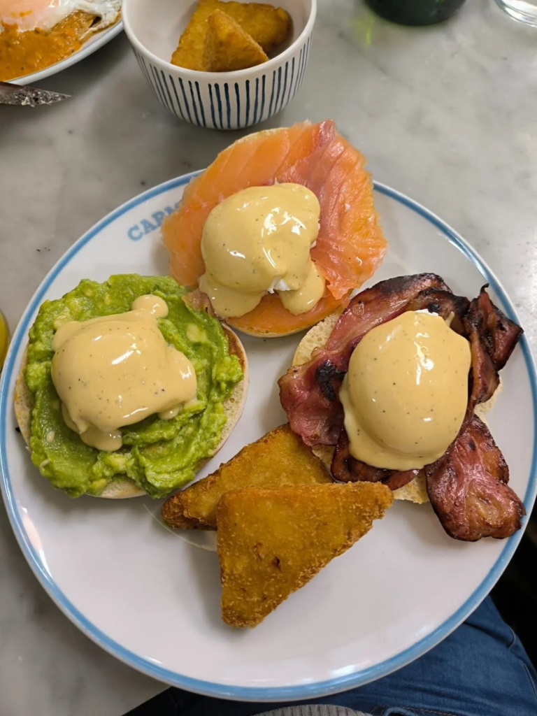 Carmencita - Bunny eggs benedicts
