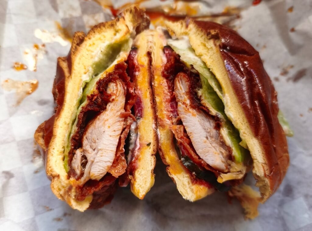 Poyo club - Spicy chicken sandwich