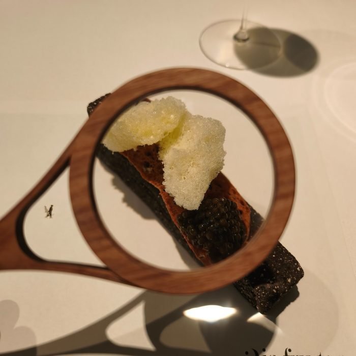 Bread with aerated butter and caviar